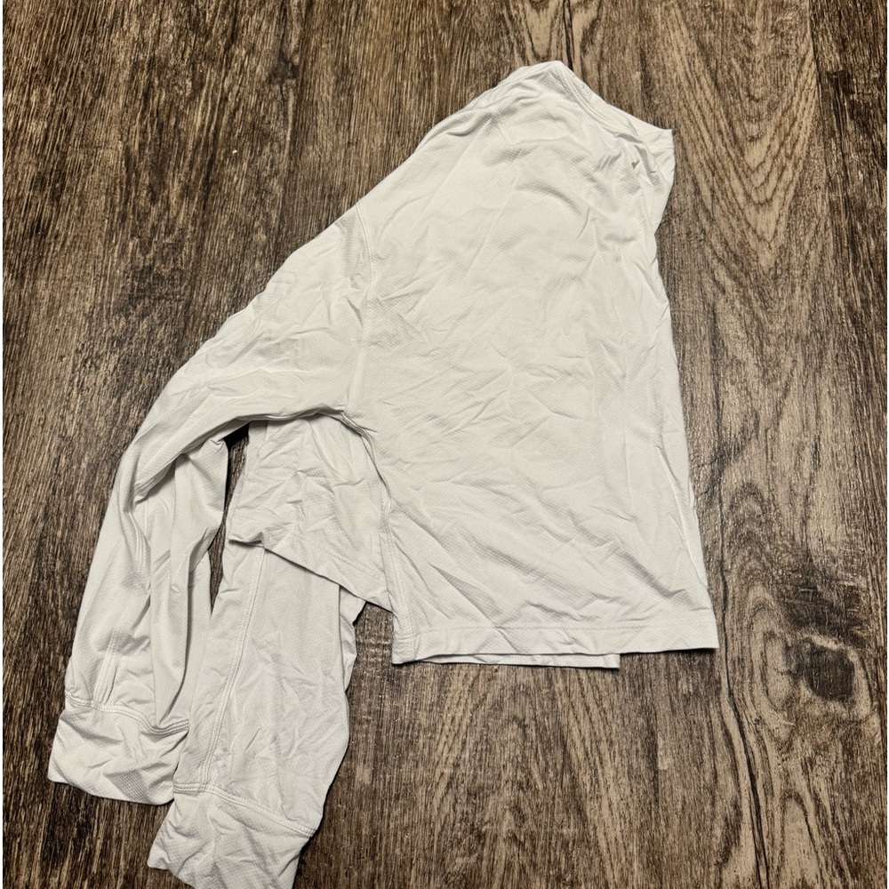 • lululemon top